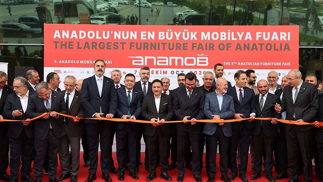 Vali Çiçek; “Şu anda Anadolu Mobilya Fuarında bir bayram yaşıyoruz”
