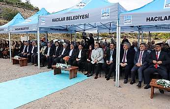 MilletHacı Ali Baktır iş birliğinde ilçeye kazandırılan 16 derslikli Hatice–Ali Baktır Kız İmam Hatip Lisesi'nin tanıtım töreni gerçekleştirildi.