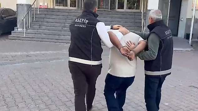 Hırsızlık suçundan aranan şahıs yakalandı