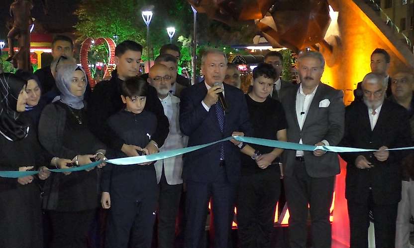 Melikgazi Belediyesi Mustafa Tümgüç Parkı açıldı