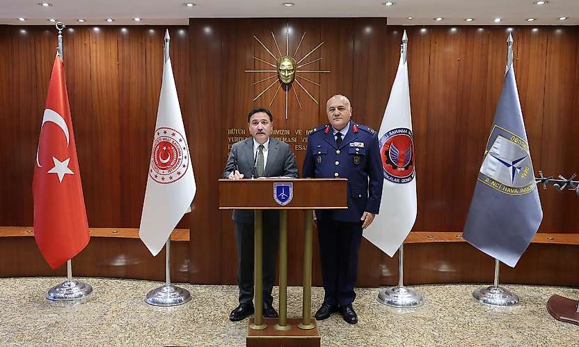 Vali Çiçek, 2. Hava Bakım Fabrika Müdürlüğünün 100. Yıl gururuna ortak oldu